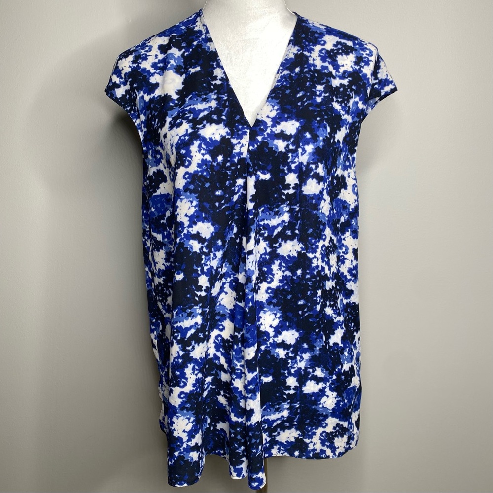 Ralph Lauren cap sleeve blue & white v neck top size medium